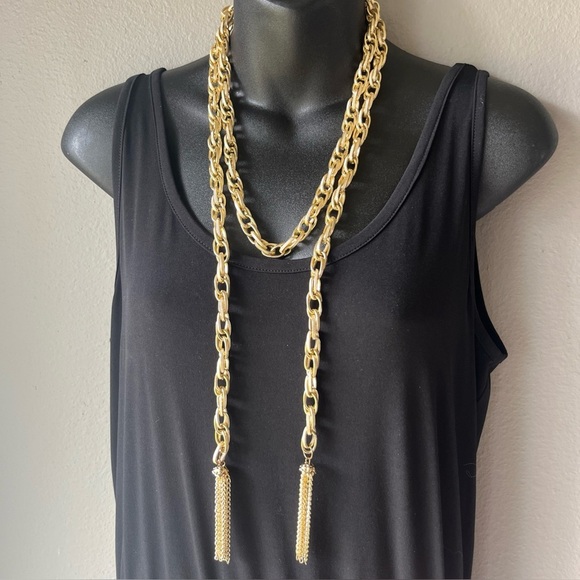Jewelry - Elegant Gold Chain Necklace and earrings